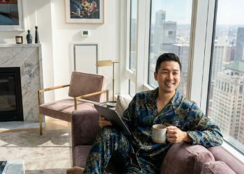 Comfortable Men’s Pyjamas – From Office to Sheets