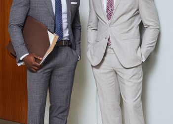 Business Attire for Lawyers – (Full Wardrobe + Outfit Ideas)