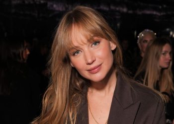 “U Bangs” Are a Universally Flattering Fringe