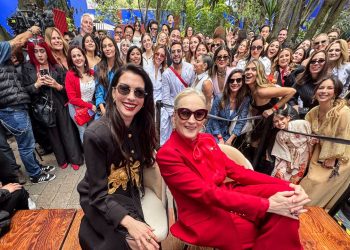 Anne Hathaway’s Stiletto Red Micro-French Mani Proves the Devil’s in the Details