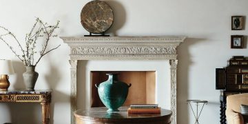 How to Decorate a Mantel in 5 Easy Steps, According to Design Pros