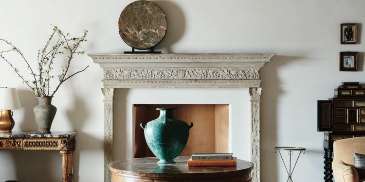 How to Decorate a Mantel in 5 Easy Steps, According to Design Pros