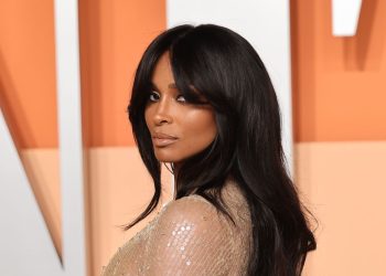 17 Haircuts for Thick Hair That Make Styling Surprisingly Easy