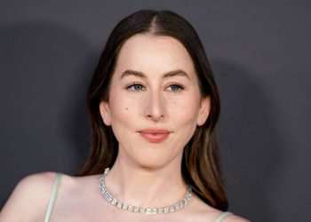 Alana Haim Had to Put Her People-Pleasing on Ice to Make ‘The Drama’
