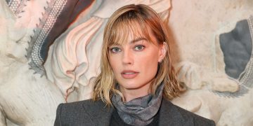 When in Milano: Margot Robbie Tests Out Sciura Style