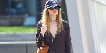 Jennifer Lawrence Gives Last Summer’s Hottest Shoe a Round Two