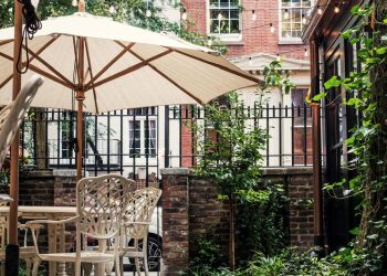The 42 Best Outdoor Dining Spots in New York City, According to Vogue Staffers