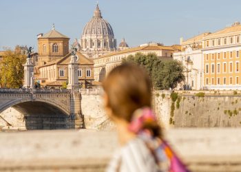 Why Travel Can Worsen Body Dysmorphia—and How I Broke the Cycle