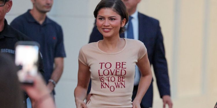 Zendaya Delivers One More Cheeky Bridal Serve for Her ‘The Drama’ Tour