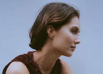 How Fragrance Layering Opens Up a World of Scent Possibilities