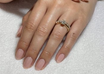 Chiffon Nails Are The New Celebrity Go-To