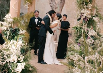 The Bride and Groom Blended Their Indian Heritage With Local Traditions at This Oaxacan Wedding