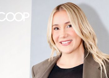 The Scoop With Gab Waller: Working on Her First Book About Sourcing