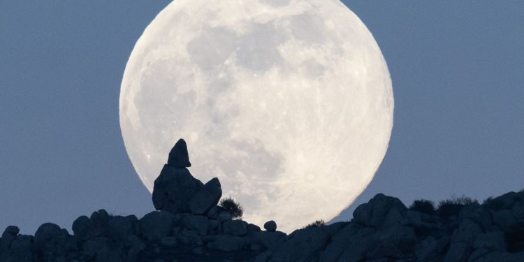 Full Moon Ritual: Here’s What to Do Today for Future Success