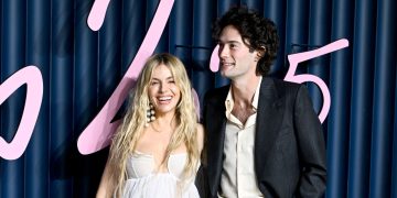 Sienna Miller and Oli Green Are Engaged!
