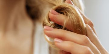 5 Foods That Reduce Seasonal Hair Loss, According to Experts