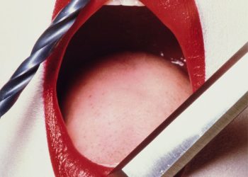 I Tried Tongue Scraping for 30 Days—Here’s What It Did for My Gut Health