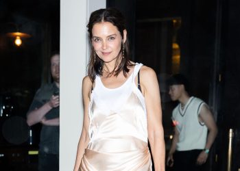 Katie Holmes Delivers Two New Takes on One Hot Summer Trend