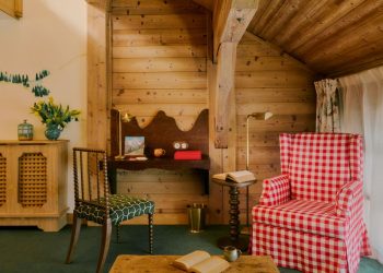 Alpine-Inspired Interiors Are Perfect for Summer, Too
