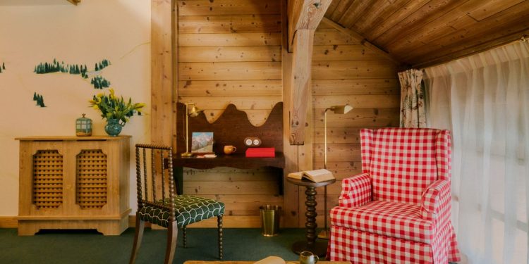 Alpine-Inspired Interiors Are Perfect for Summer, Too