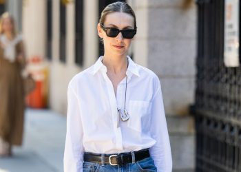5 Ways to Wear Flip-Flops and Jeans This Summer