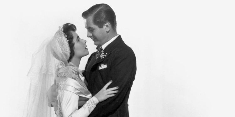 Who Pays for the Wedding? A Guide to Cost-Splitting