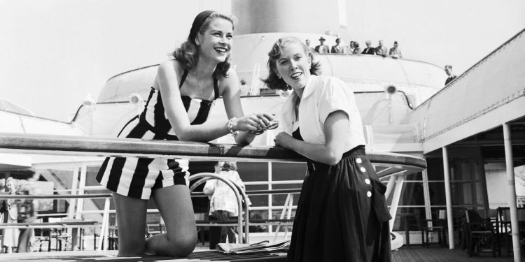 21 Nostalgic Photos of Grace Kelly, Princess of Monaco, in the Summer