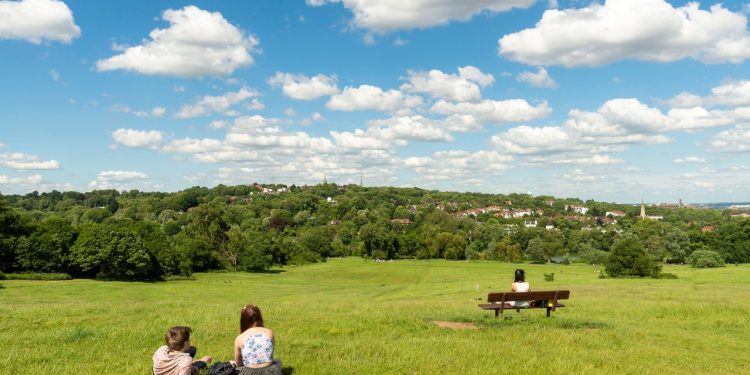 The London Park Where Celebrities Can’t Stop Canoodling