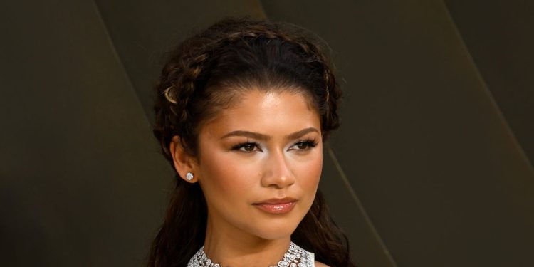 How Zendaya Swapped Her Bixie for Greek Goddess Lengths