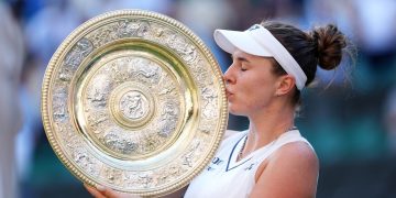 At 21, Linda Nosková Becomes the Youngest Wimbledon Champion in 15 Years