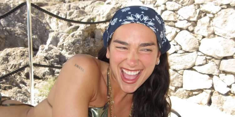 The Bandana Kerchief Is Every Celeb’s Favorite Summer Styling Trick