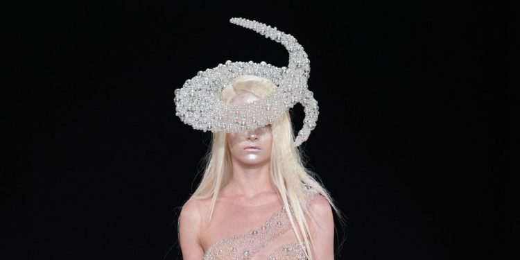 Iris van Herpen Fall 2026 Couture Collection