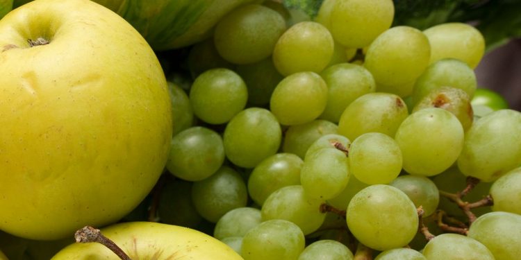 8 Fruits That Fight Inflammation and Support Gut Health