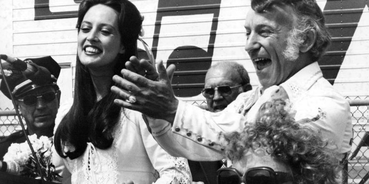 From the Archives: Kurt Vonnegut Jr. on Robert Altman’s ‘Nashville,’ the Bicentennial, and America
