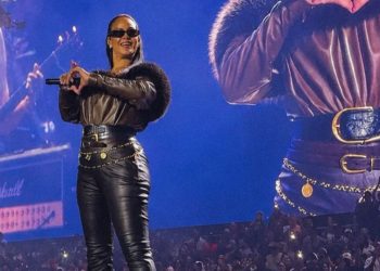 Rihanna Just Marked Her Return to the Stage in Summer’s Most Divisive Trend