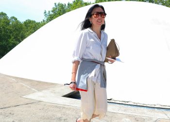 How to Style Bermuda Shorts for Summer
