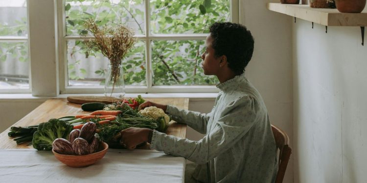 How to Properly Wash Fruit and Veg, According to an Expert