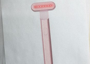 Solawave 101: A Beauty Editor’s Guide to Its Cult-Favorite LED Devices